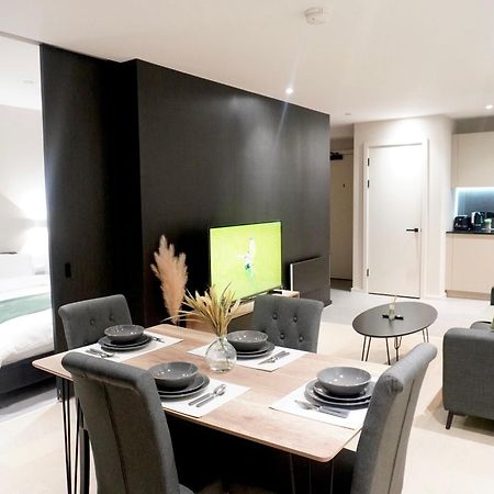 Central Manchester Luxury 2 Bed Apartment With Balcony 외부 사진
