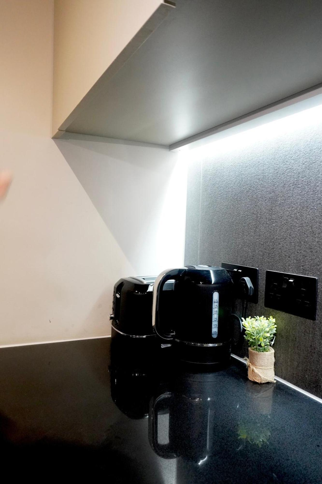 Central Manchester Luxury 2 Bed Apartment With Balcony 외부 사진