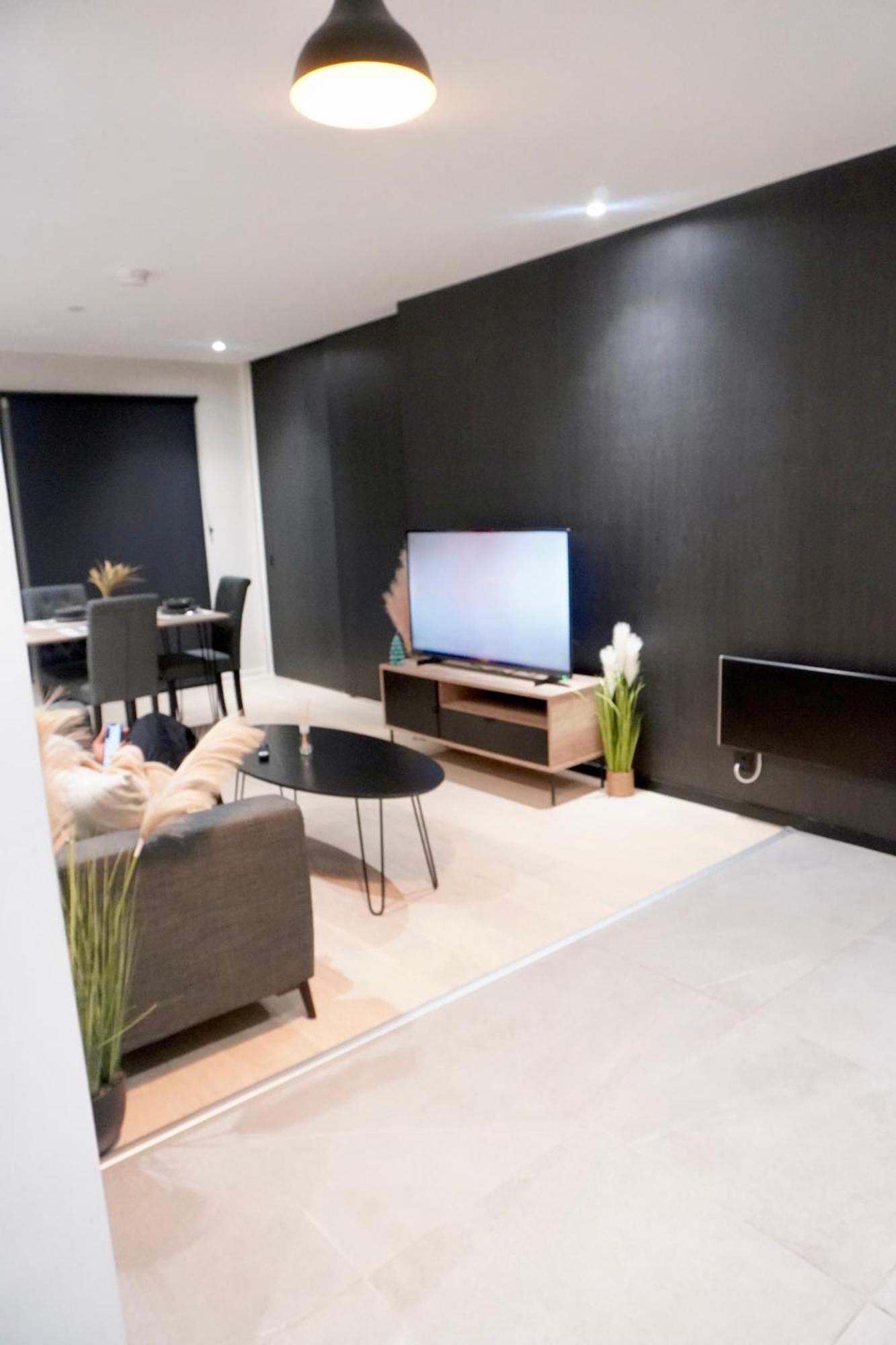 Central Manchester Luxury 2 Bed Apartment With Balcony 외부 사진
