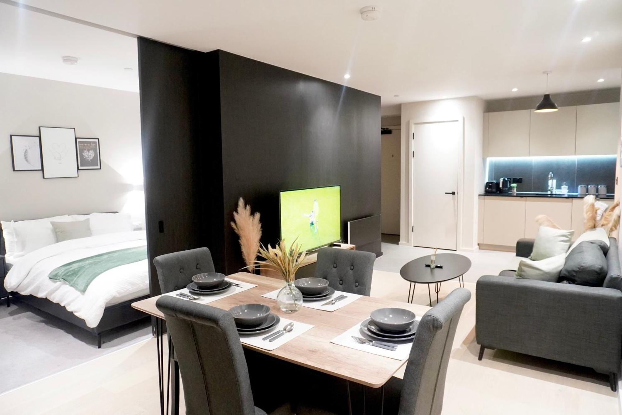 Central Manchester Luxury 2 Bed Apartment With Balcony 외부 사진