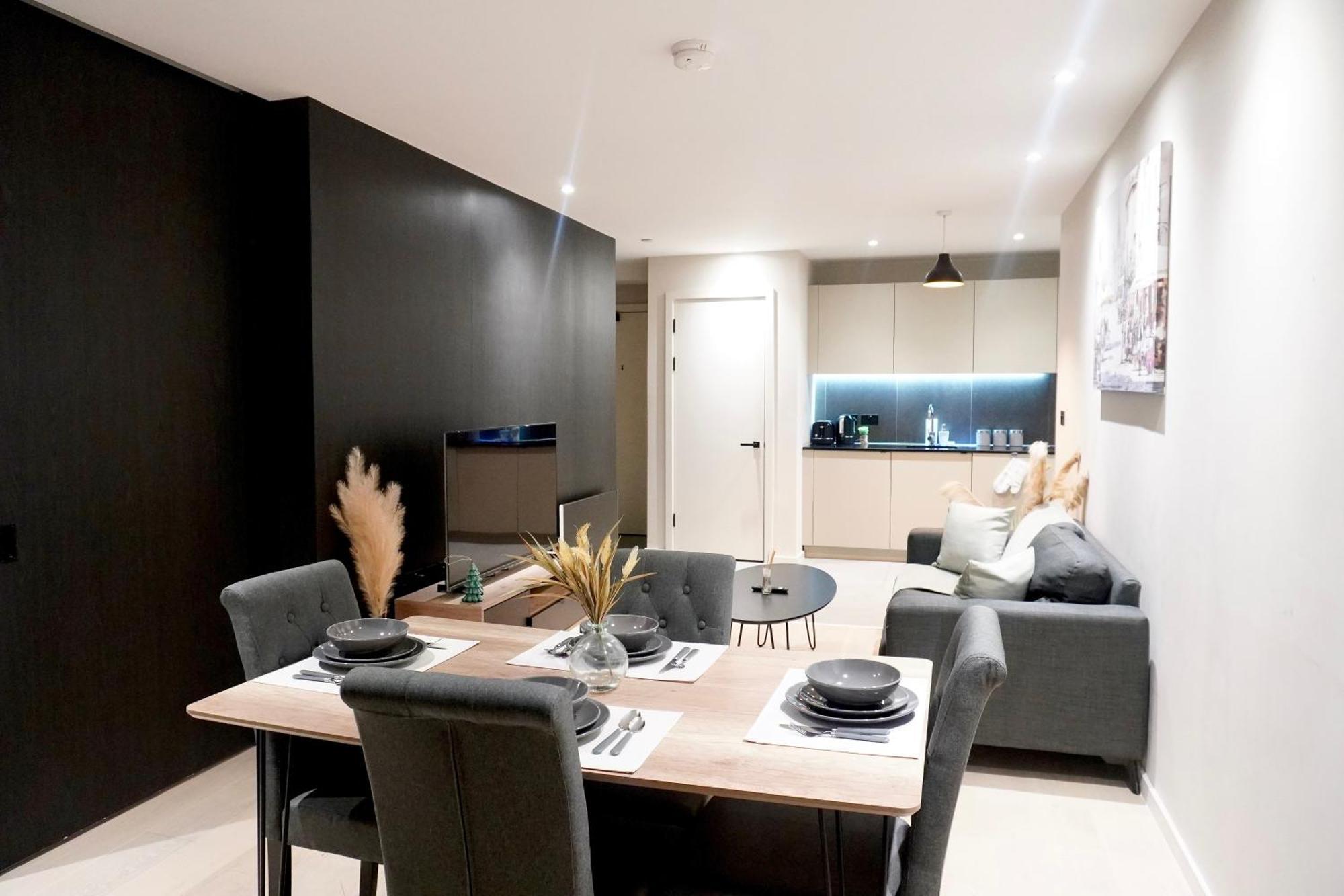 Central Manchester Luxury 2 Bed Apartment With Balcony 외부 사진