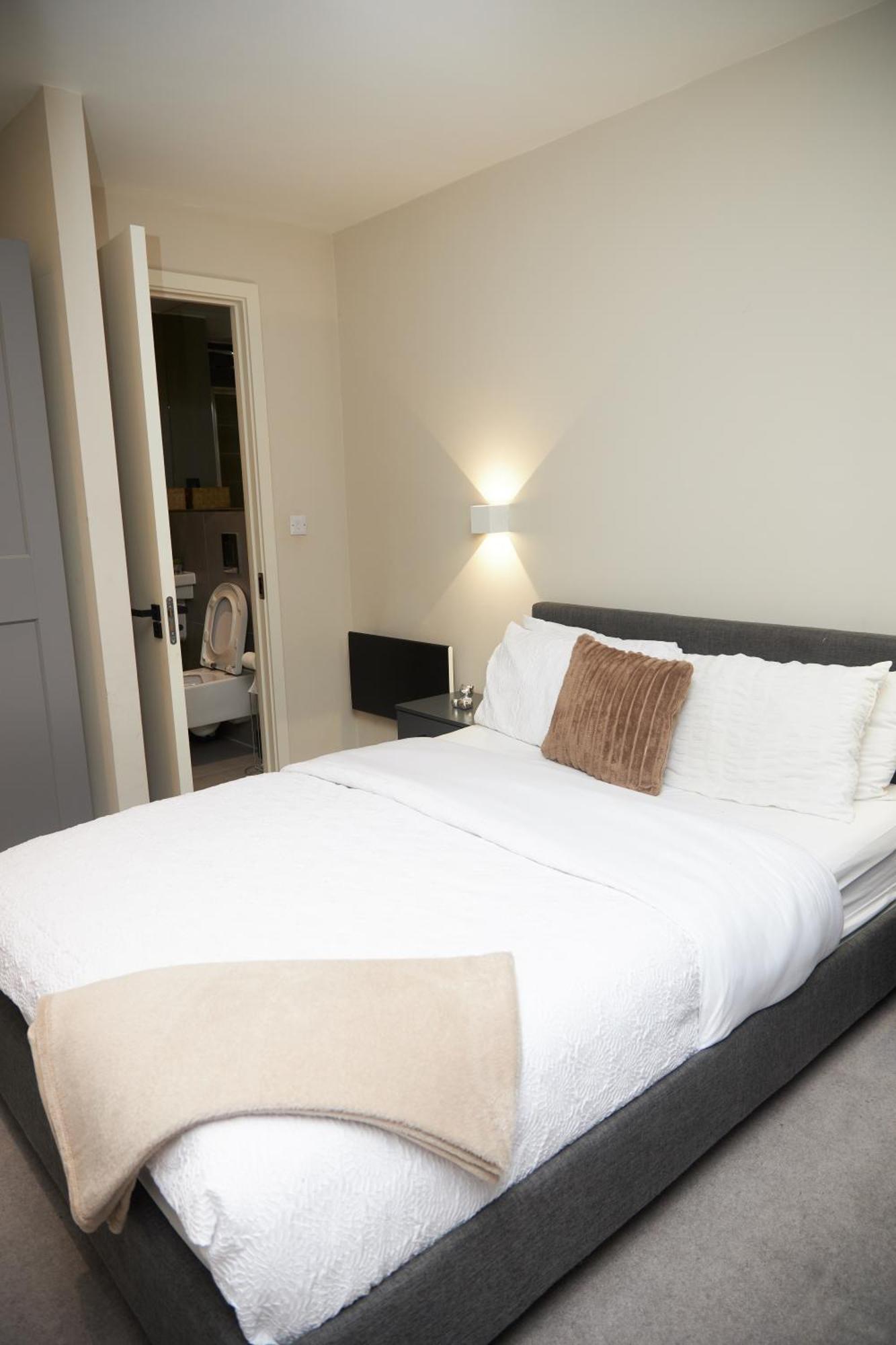 Central Manchester Luxury 2 Bed Apartment With Balcony 외부 사진